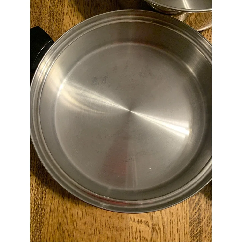 Lifetime Skillet 11
